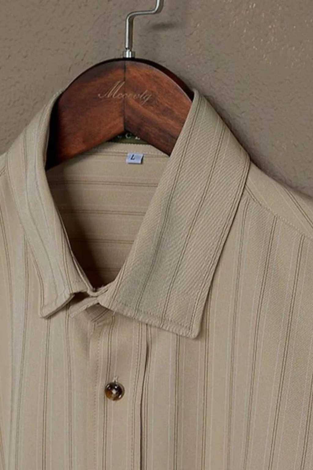 Chemise Formelle Rayée à Manches Longues et Coupe Ajustée pour Homme