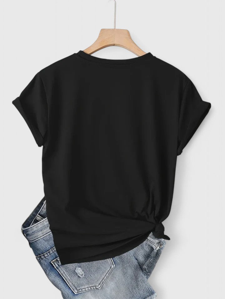 Short Sleeve T-shirt with Heart Print and Round Neck for Women Relaxed Fit