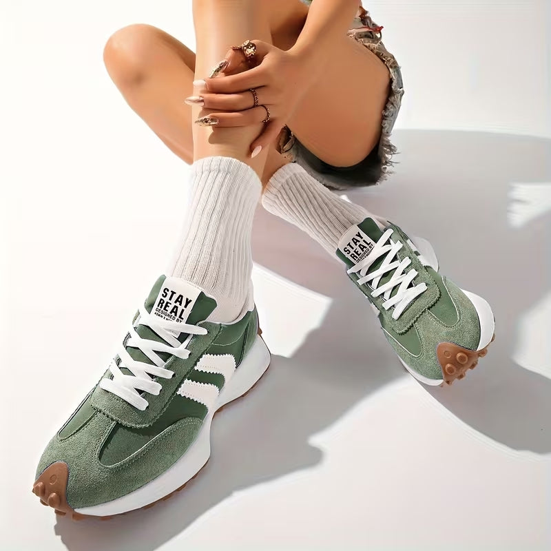 Sneakers donna con zeppa in pelle — scarpe sportive casual