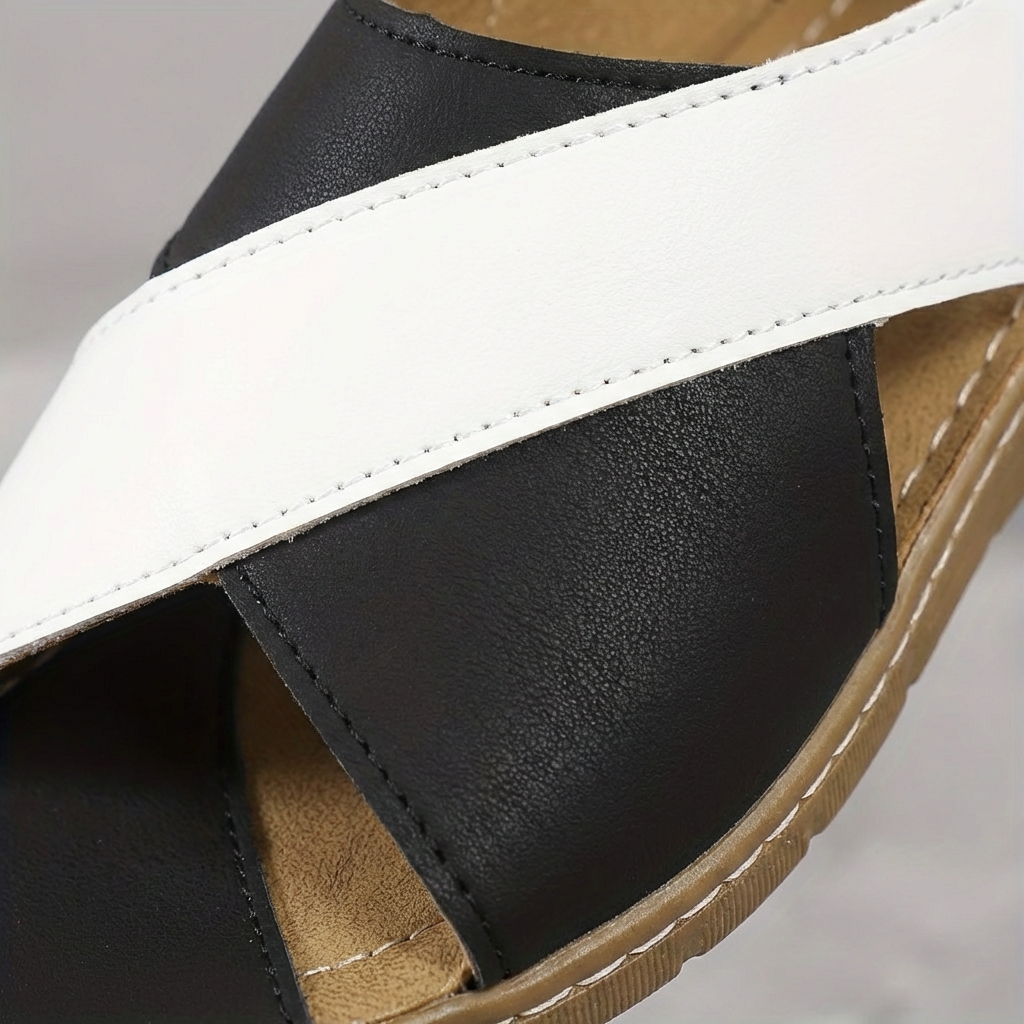 Sandales Compensées à Brides Croisées en Cuir Artificiel pour Femme avec Plateforme