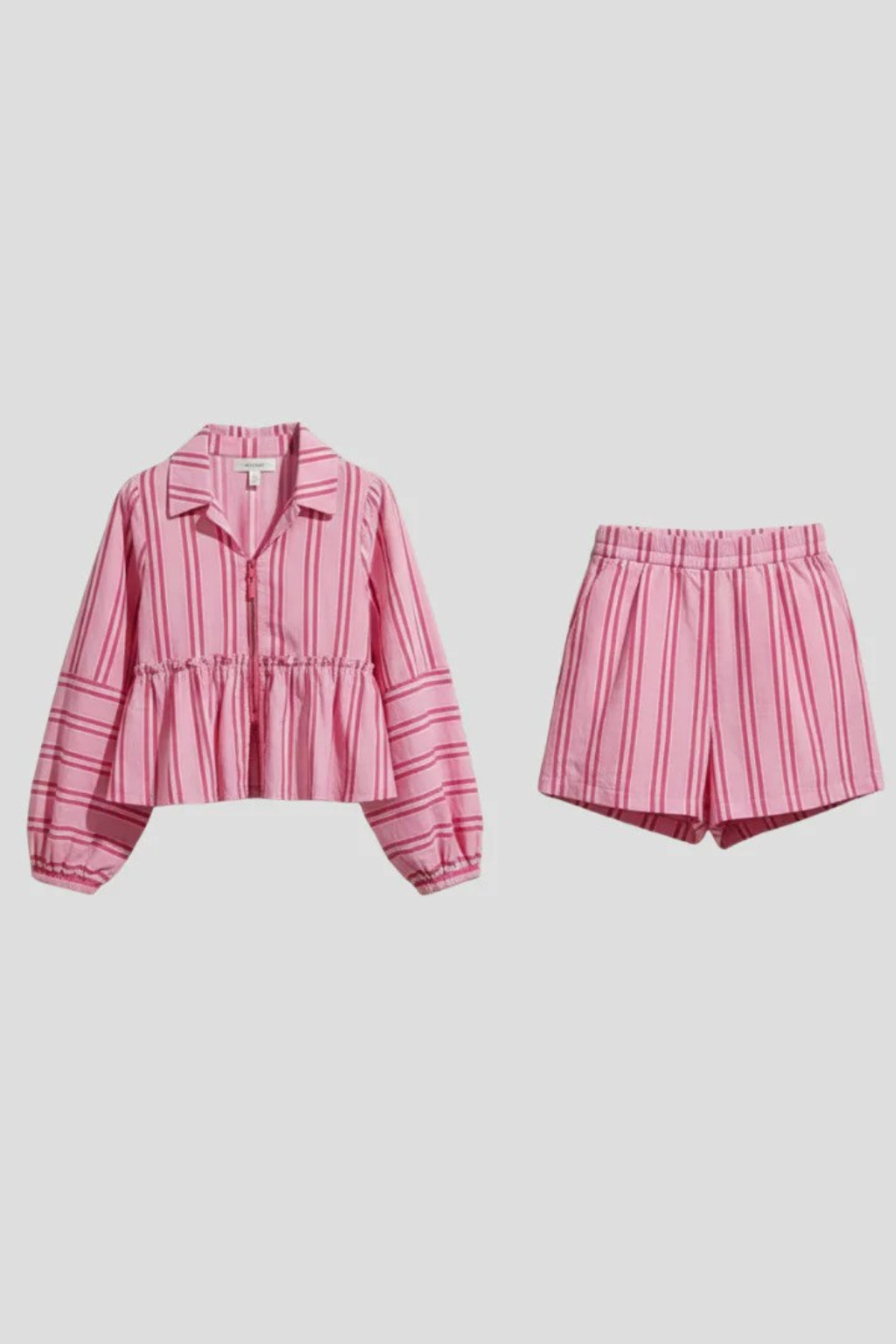 Conjunto Duas Peças para Mulher com Camisa com Peplum e Short Listrado