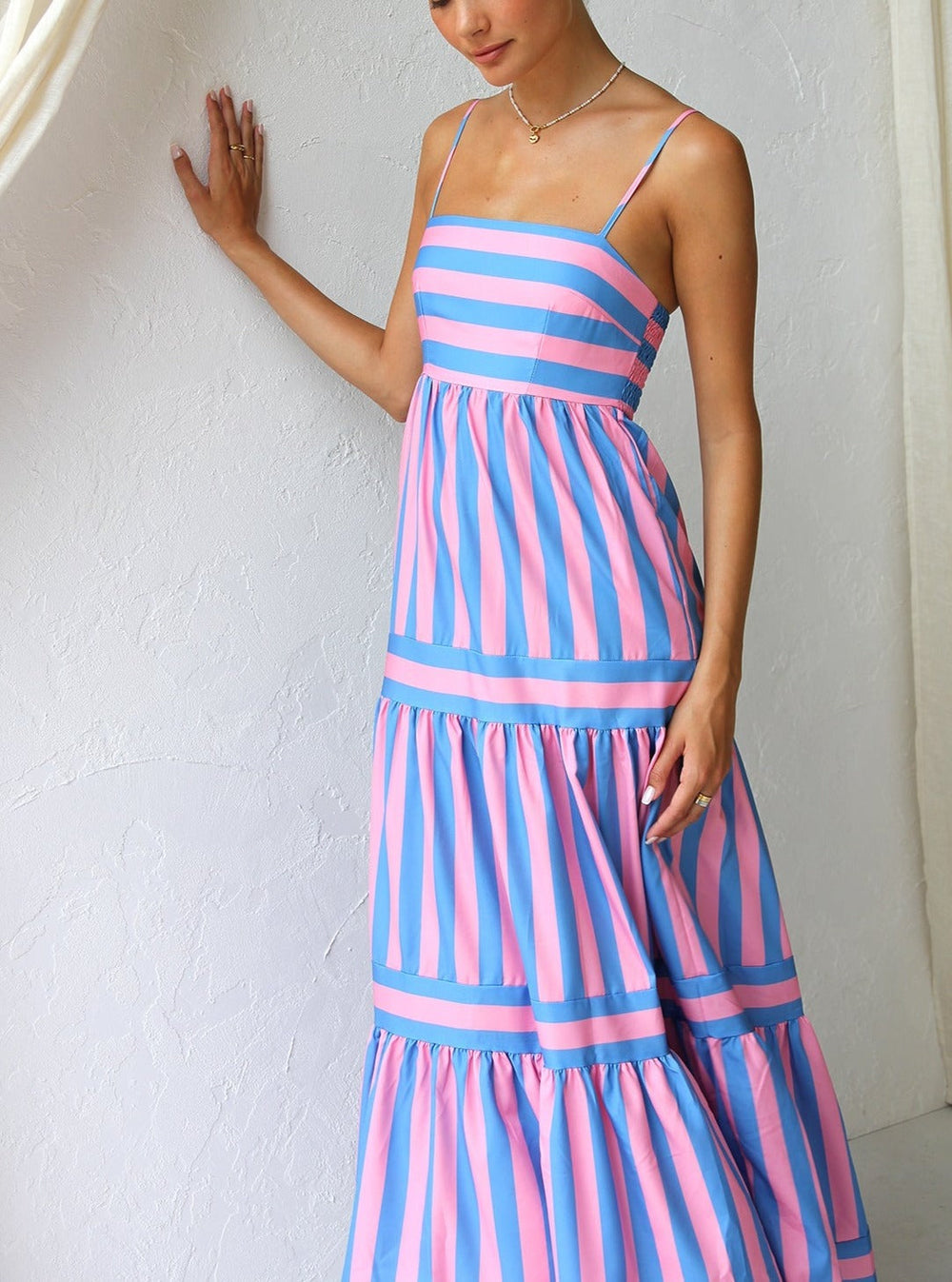 Robe longue à fines bretelles