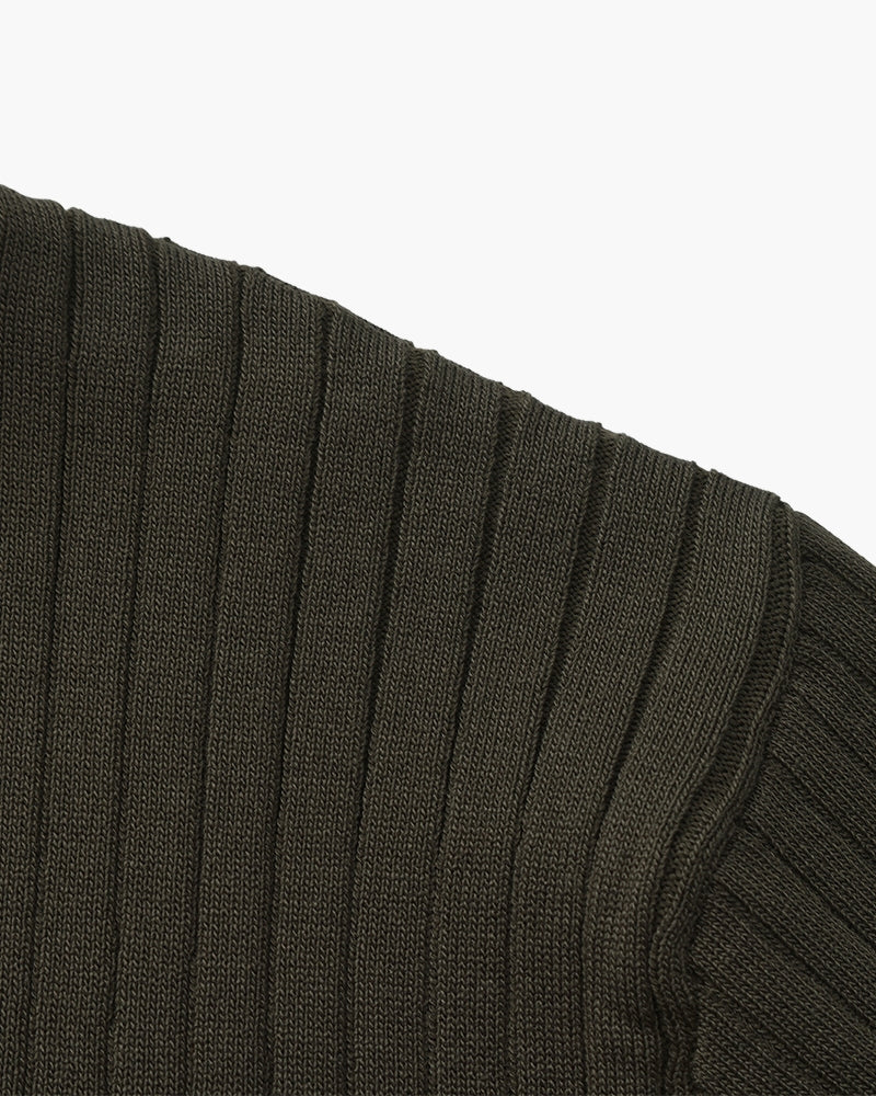 Pánské polo z žebrovaného úpletu s krátkými rukávy a otevřeným límečkem, slim fit
