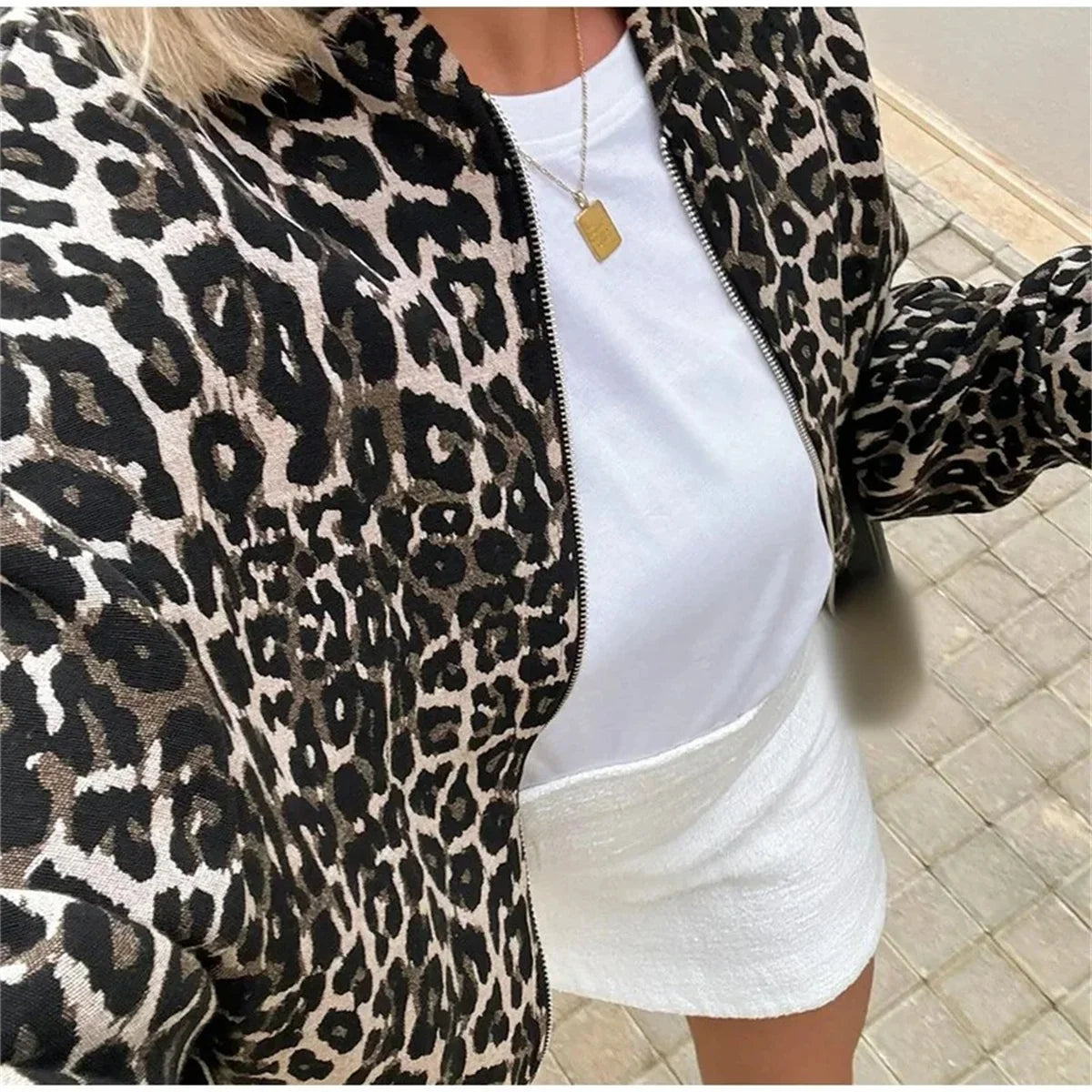 Bomber bunda s leopardím potiskem a zipem pro ženy
