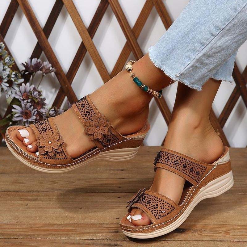 Sandali con zeppa da donna zoccoli retrò in similpelle floreale