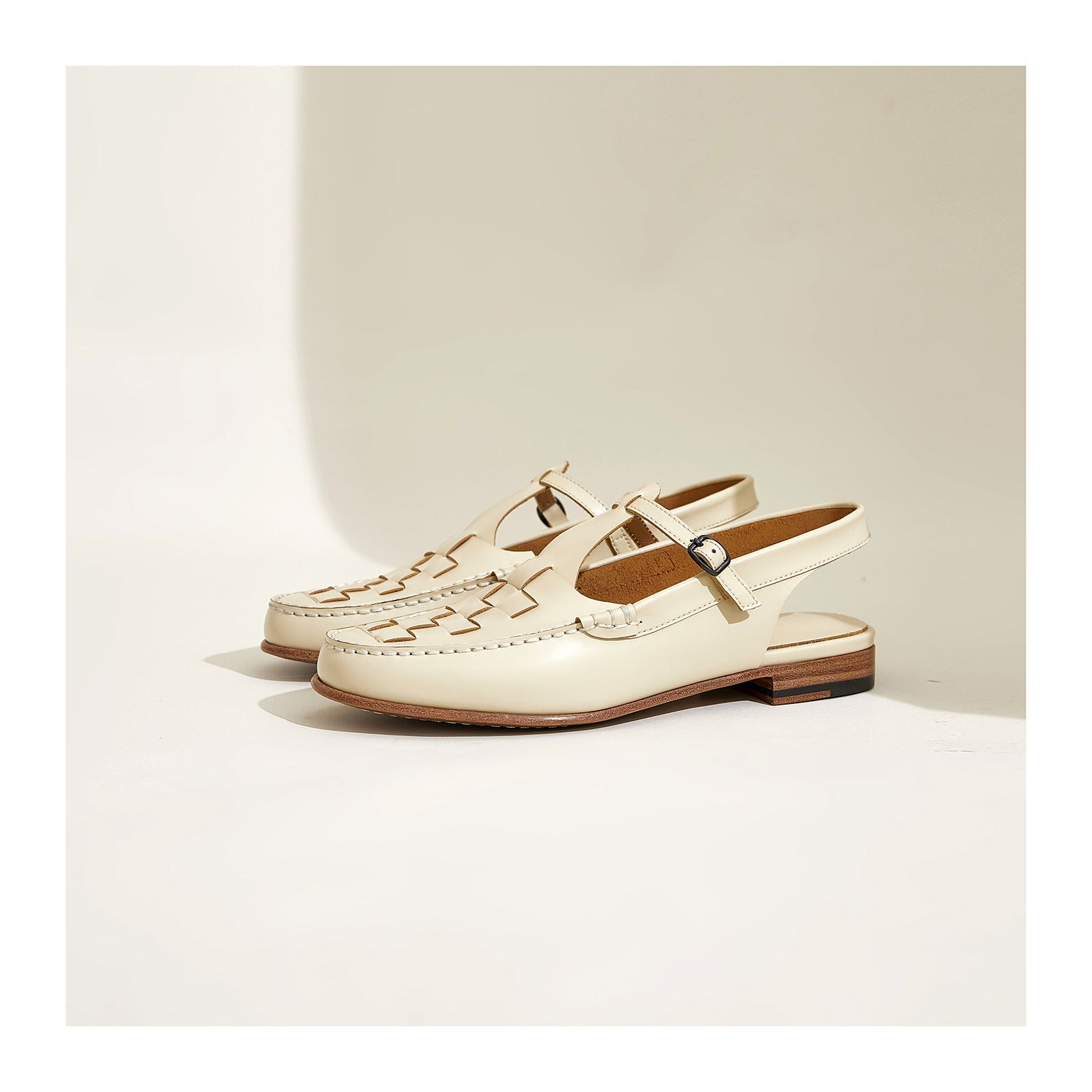 Sandales Fisherman Plates en Microfibre à Brides Tressées et Boucle pour Femme