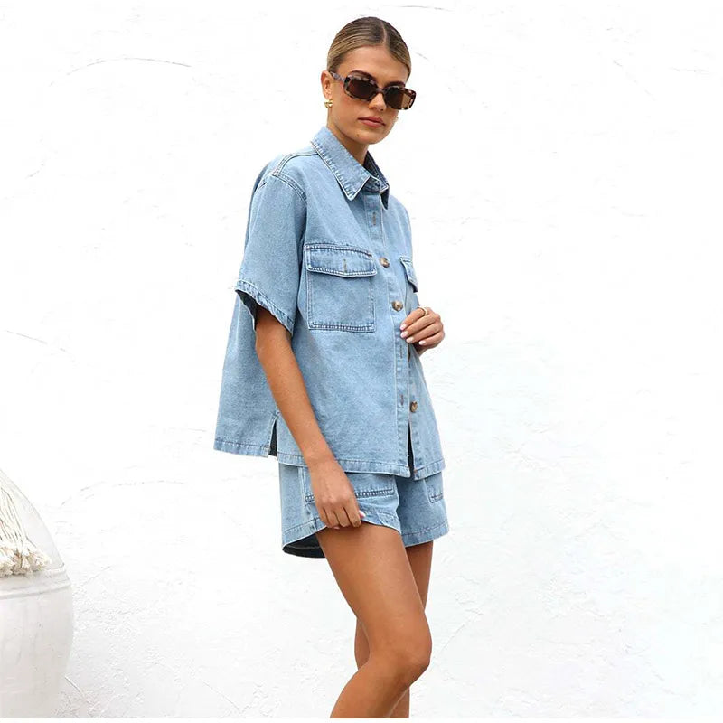 Ensemble Deux Pièces en Denim pour Femme avec Chemise à Manches Courtes et Short