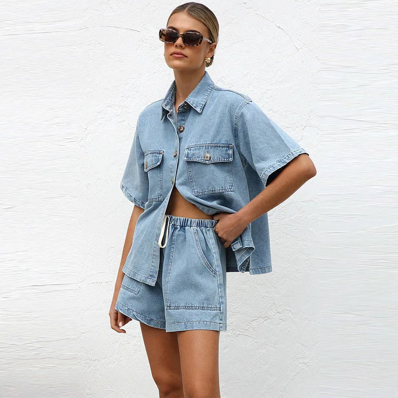 Ensemble Deux Pièces en Denim pour Femme avec Chemise à Manches Courtes et Short