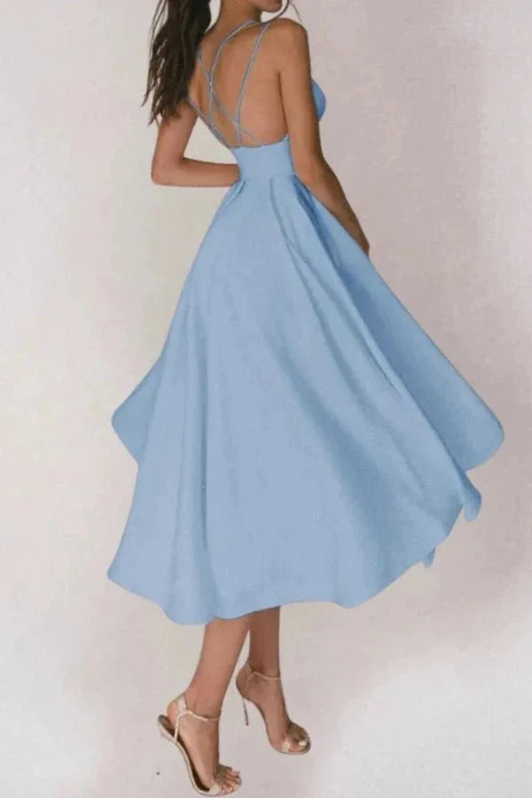 Robe Longue Satinée à Bretelles Spaghetti et Décolleté en V Plongeant