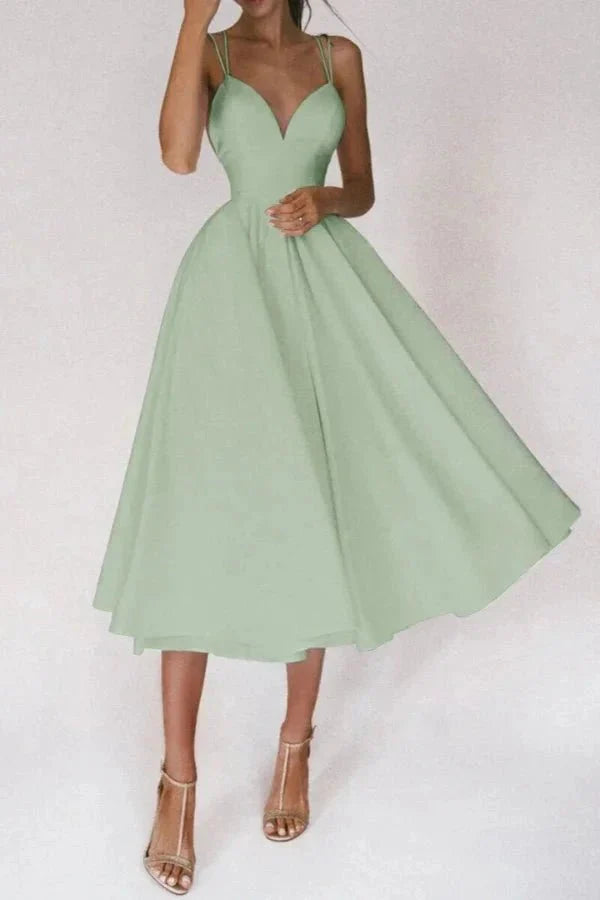 Robe Longue Satinée à Bretelles Spaghetti et Décolleté en V Plongeant