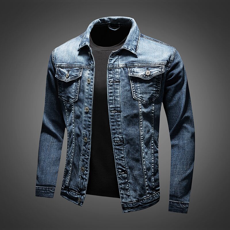 Damejakke i denim til hverdagsbrug med skjortekrave, knaplukning og klassisk snit
