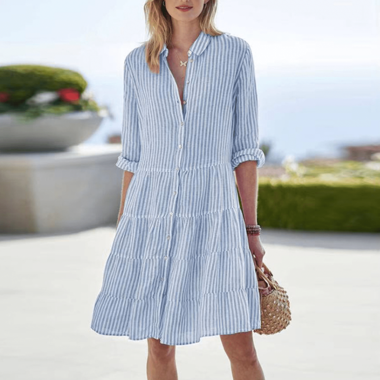 Vestido camisón a rayas con volantes