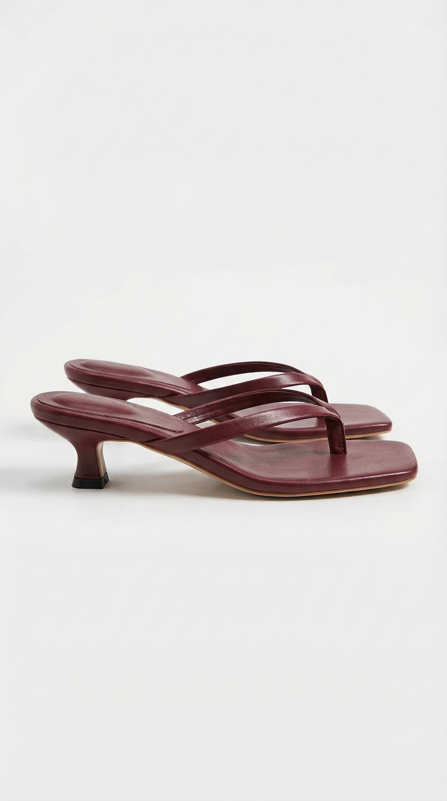 Tongs à Talons Bas et Bout Carré pour Femme Design Minimaliste en Simili Cuir
