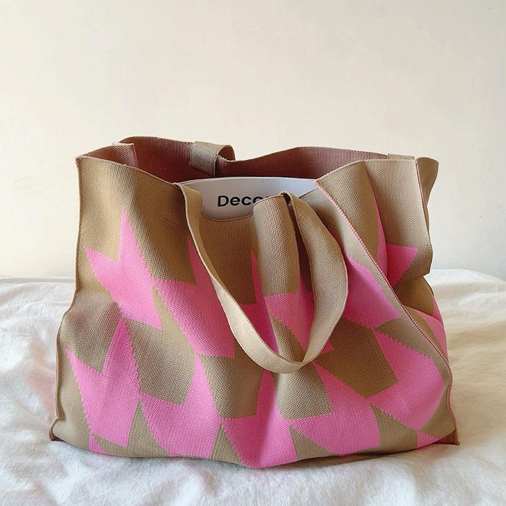 Bolso grande de mujer con diseño geométrico espacioso
