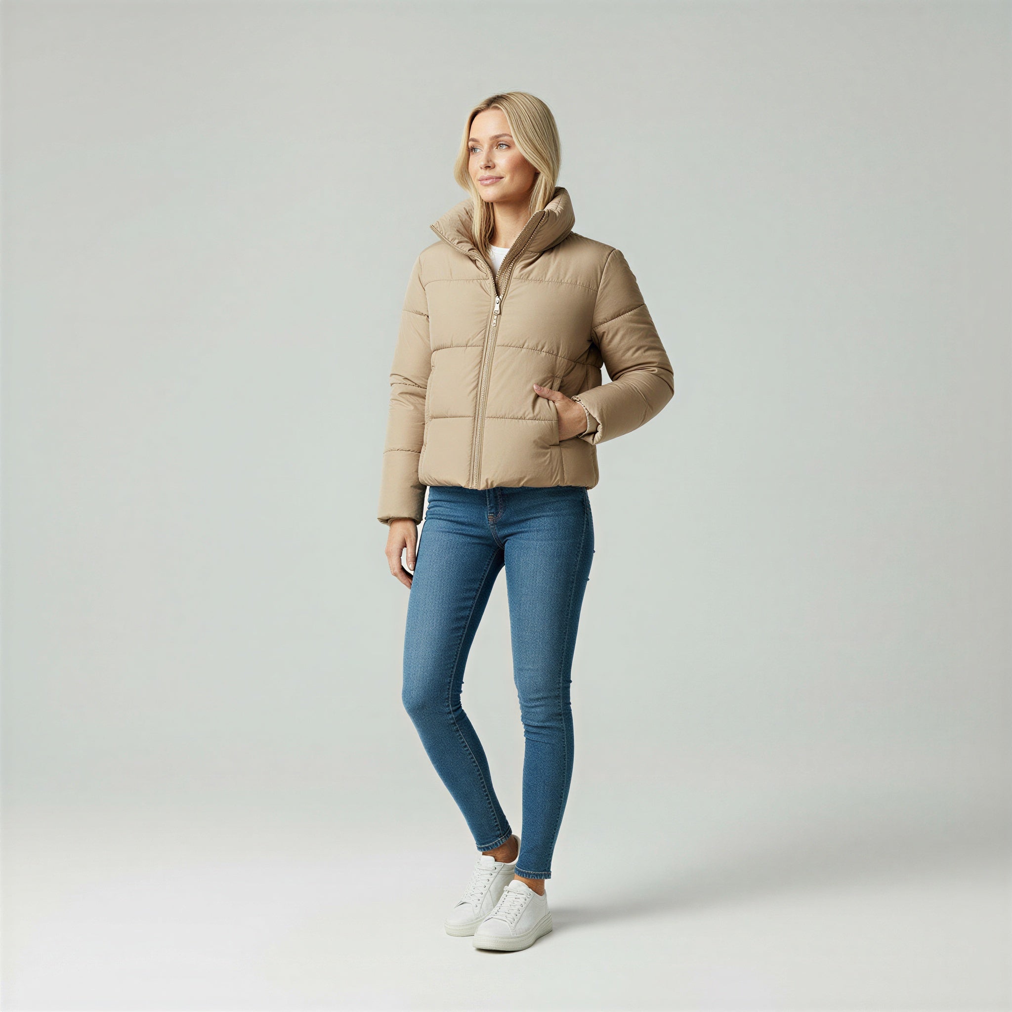 Doudoune Courte Rembourrée avec Col Montant et Poches Zippées pour Femme