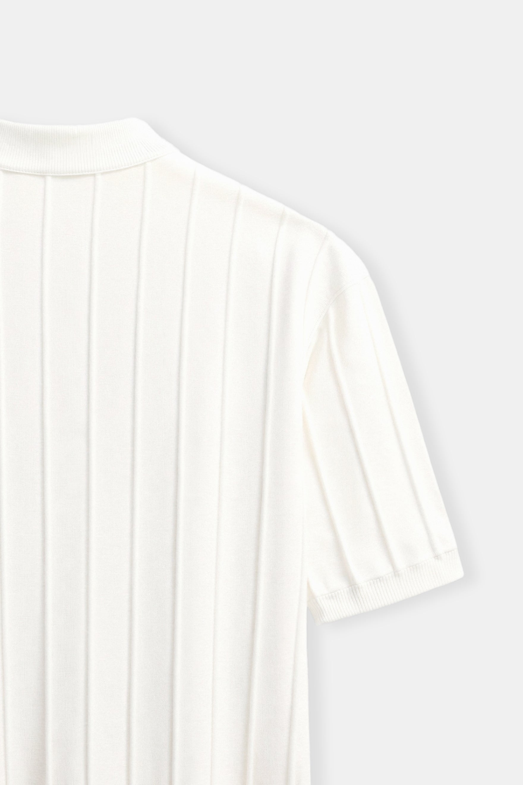 Camiseta de Malha com Gola Redonda e Mangas Curtas para Homem Corte Clássico