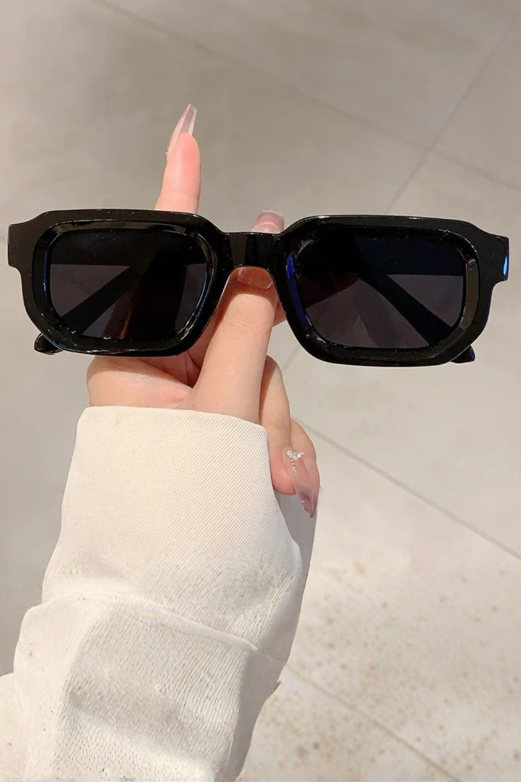 Ochelari de Soare Pătrați Retro cu Ramă Robustă și Lentile Întunecate