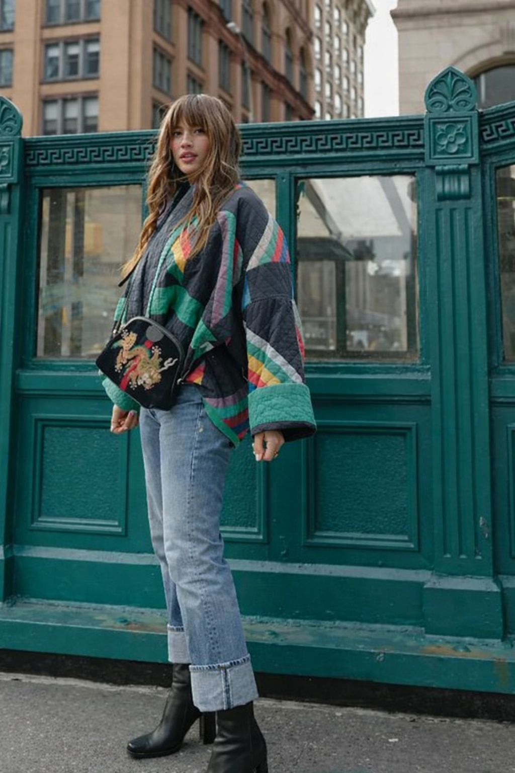 Cardigã Oversized Feminino em Algodão Matelassê com Estampa e Corte Casual