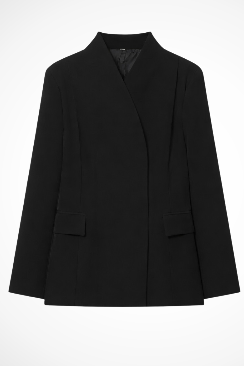 To-delt damekostume med struktureret blazer og elegant flydende bukser