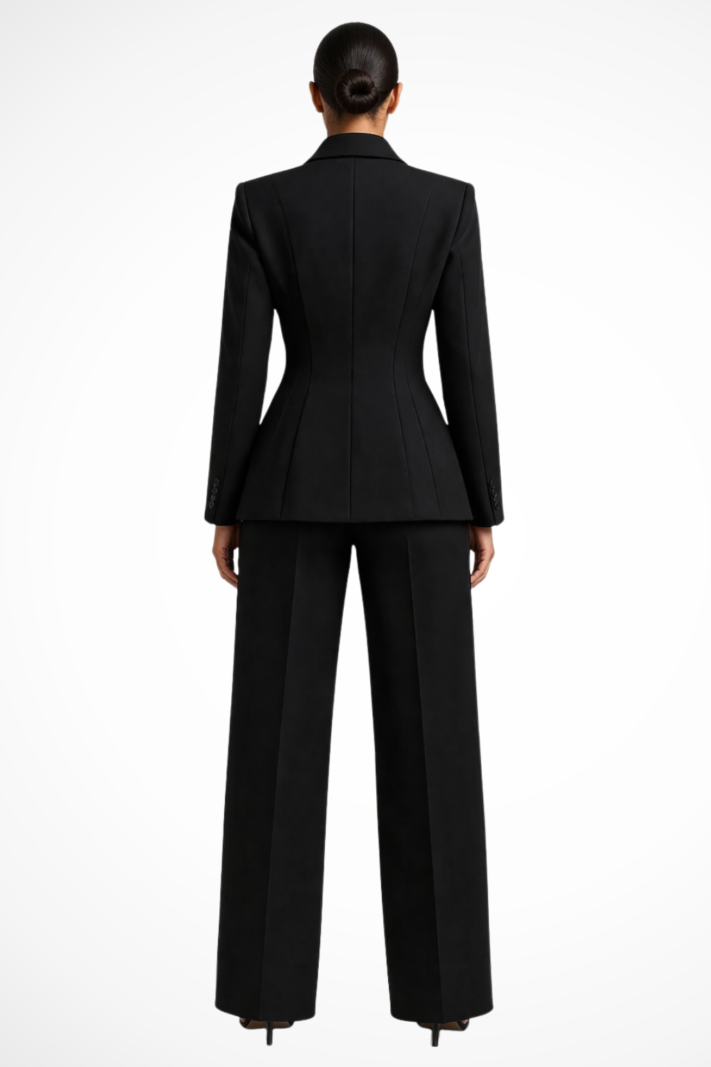 To-delt damekostume med struktureret blazer og elegant flydende bukser