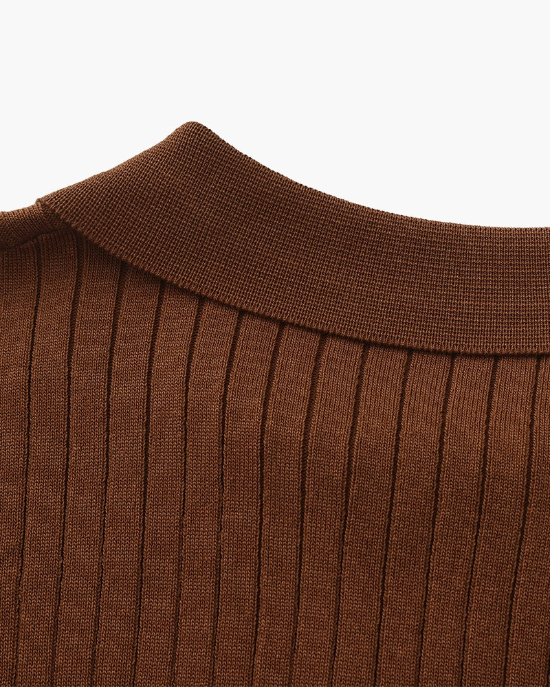Pánské polo z žebrovaného úpletu s krátkými rukávy a otevřeným límečkem, slim fit