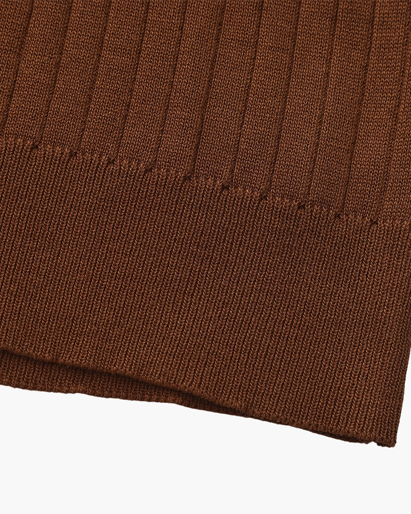 Pánské polo z žebrovaného úpletu s krátkými rukávy a otevřeným límečkem, slim fit