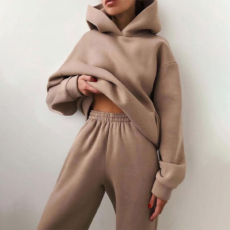 Dámská tepláková souprava ze 2 dílů pro volný čas, s elastickým pasem a kapucí