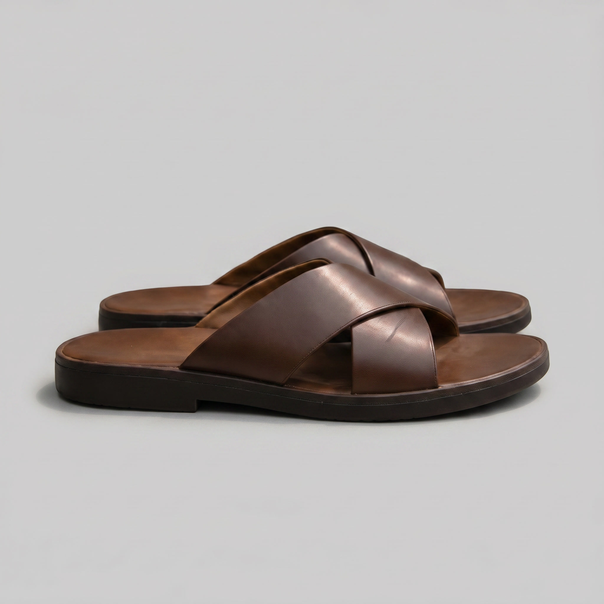 Sandales croisées pour hommes en cuir — décontracté — vacances