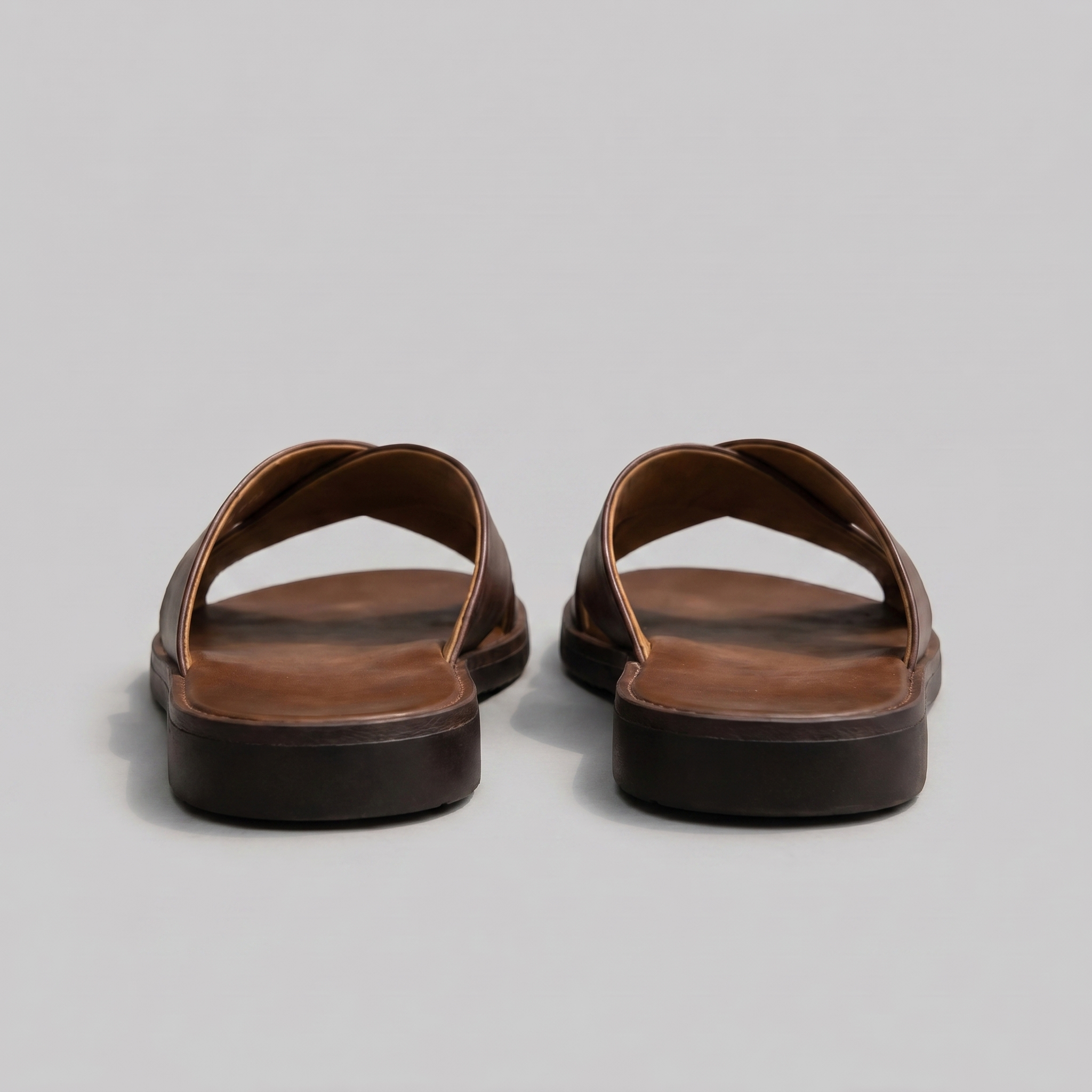 Sandales croisées pour hommes en cuir — décontracté — vacances