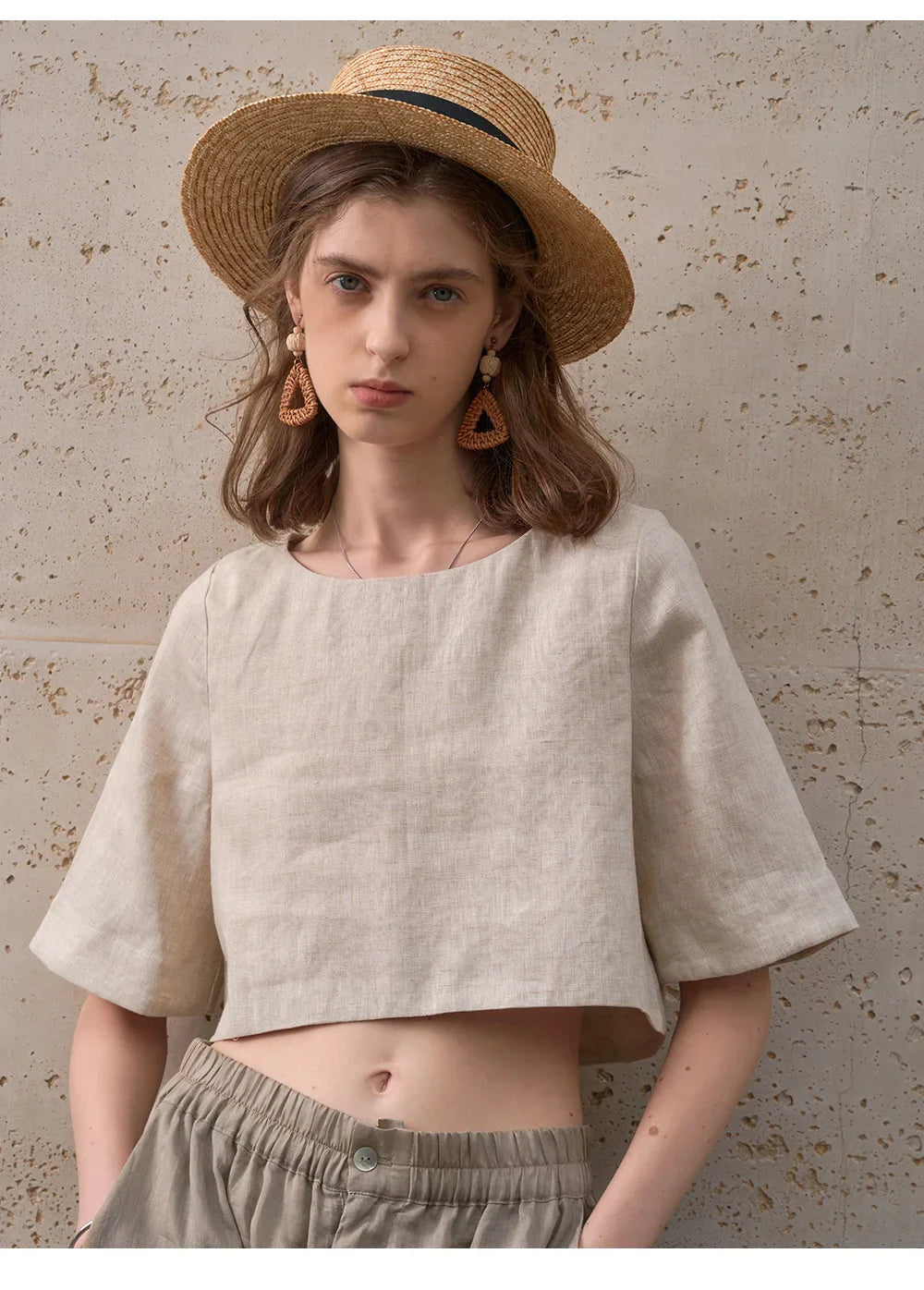 Top cropped feminino — 100% linho — corte largo e boxy — para o dia a dia