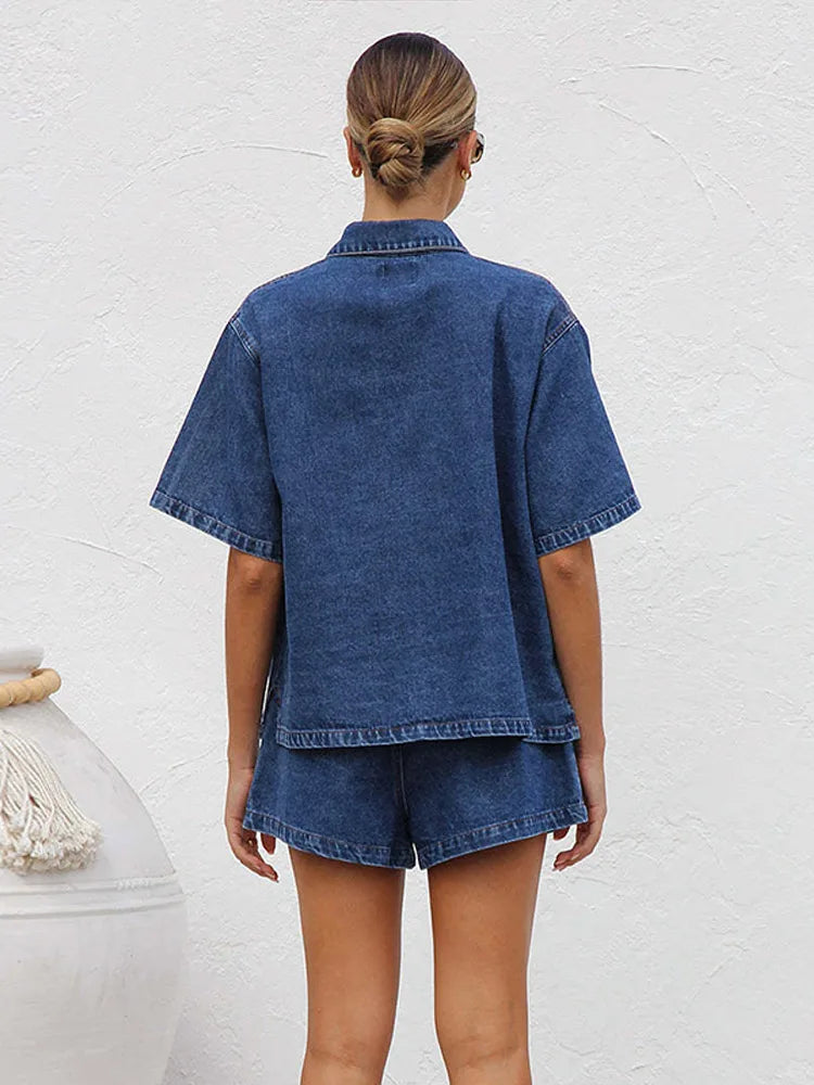 Ensemble Deux Pièces en Denim pour Femme avec Chemise à Manches Courtes et Short