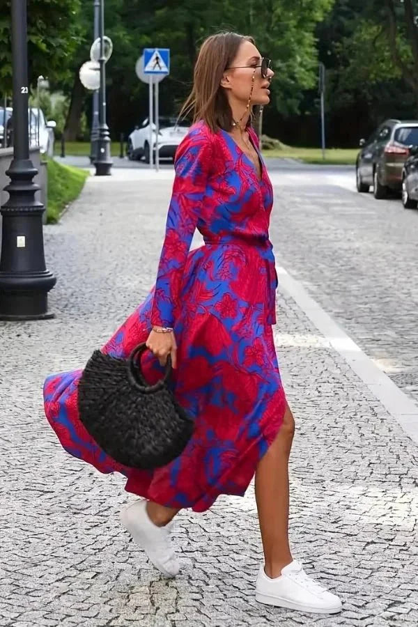 Robe Midi à Col en V avec Taille Haute Lacée et Fente Latérale