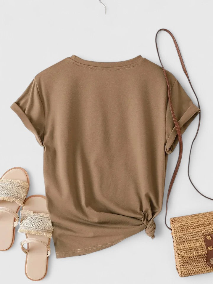 Short Sleeve T-shirt with Heart Print and Round Neck for Women Relaxed Fit