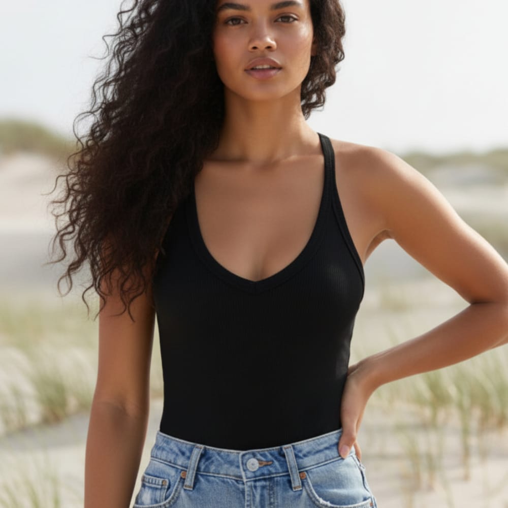 Crop top pro ženy — tílko s průstřihem na zádech — přiléhavý střih — pláž