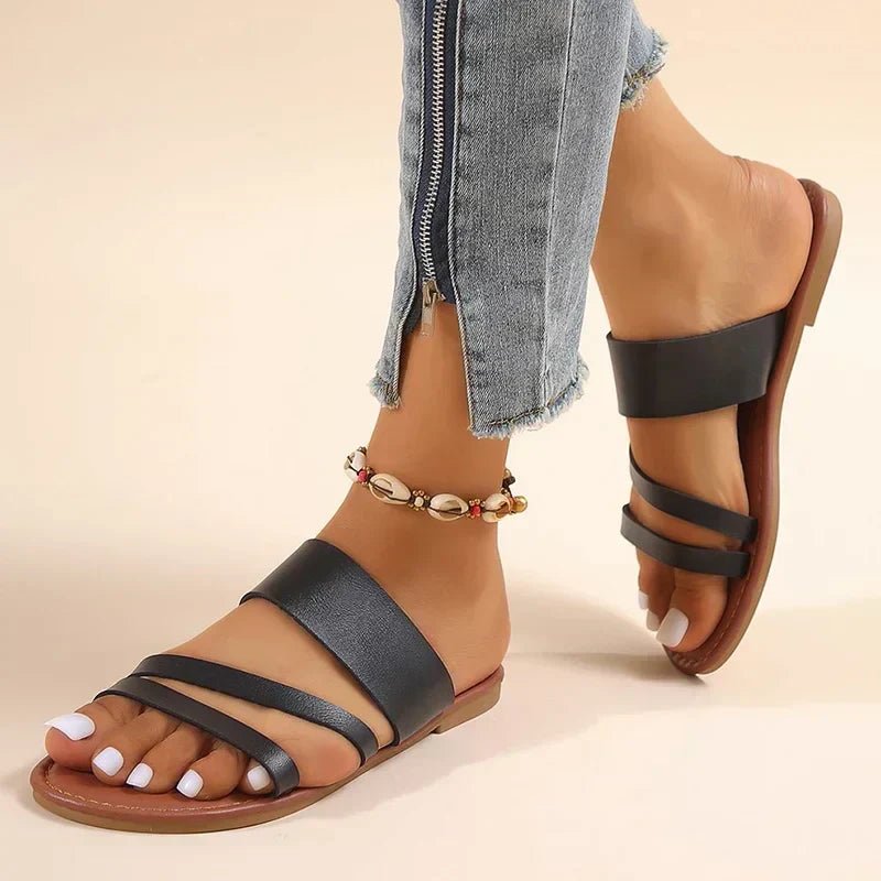 Sandálias rasteiras femininas com tiras cruzadas — casual — verão