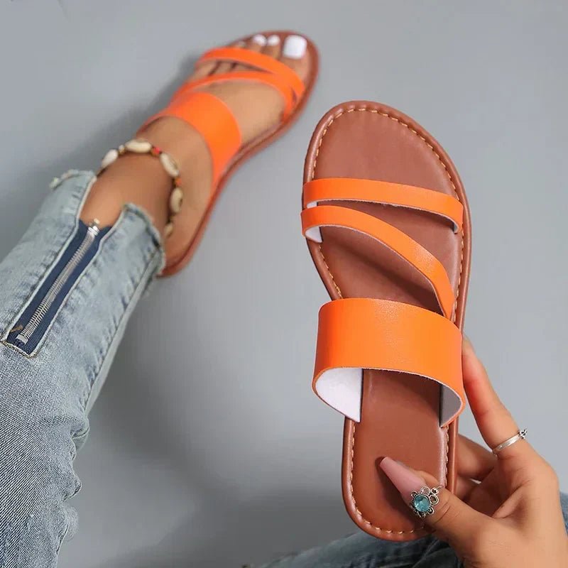 Sandálias rasteiras femininas com tiras cruzadas — casual — verão