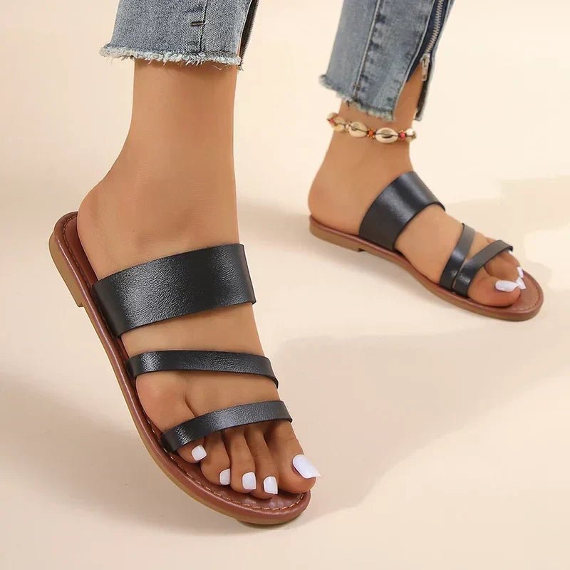 Sandálias rasteiras femininas com tiras cruzadas — casual — verão