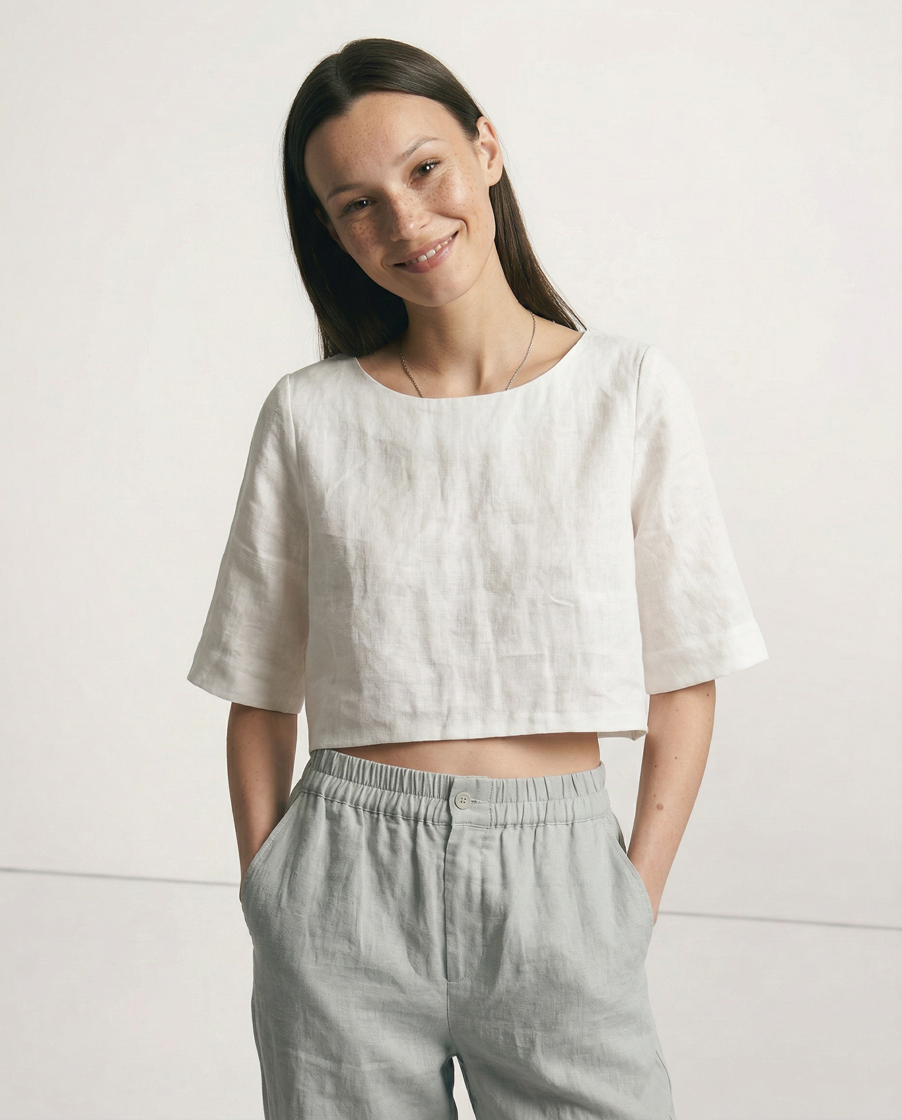 Top cropped feminino — 100% linho — corte largo e boxy — para o dia a dia