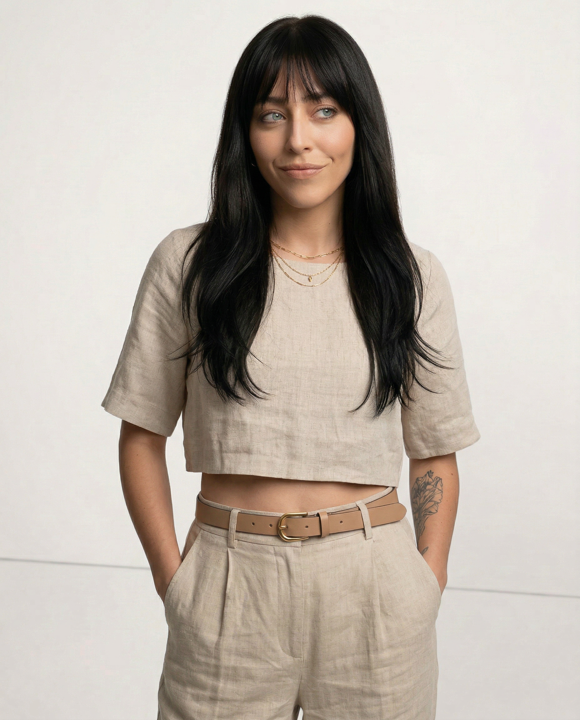 Top cropped feminino — 100% linho — corte largo e boxy — para o dia a dia