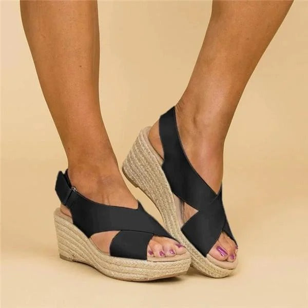 Kilehæl espadrillesandaler med krydsede stropper og jutesål til kvinder