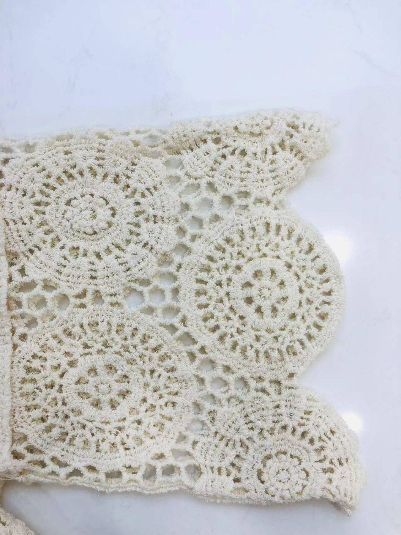 Veste de Plage Ajourée en Crochet avec Franges et Col Festonné