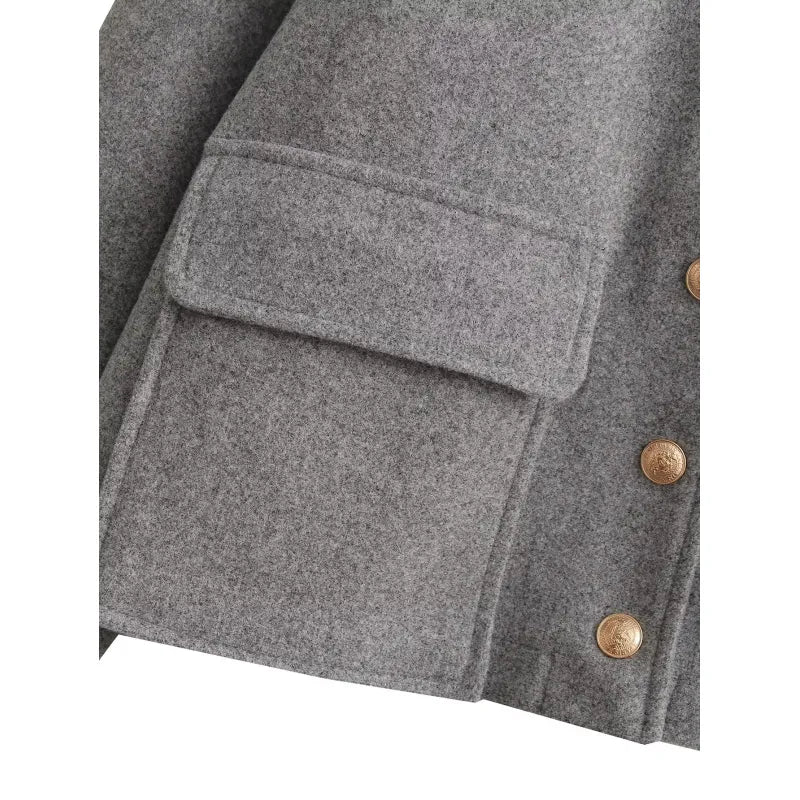 Veste Courte à Boutons Dorés avec Col Chemise et Poches à Rabat pour Femme