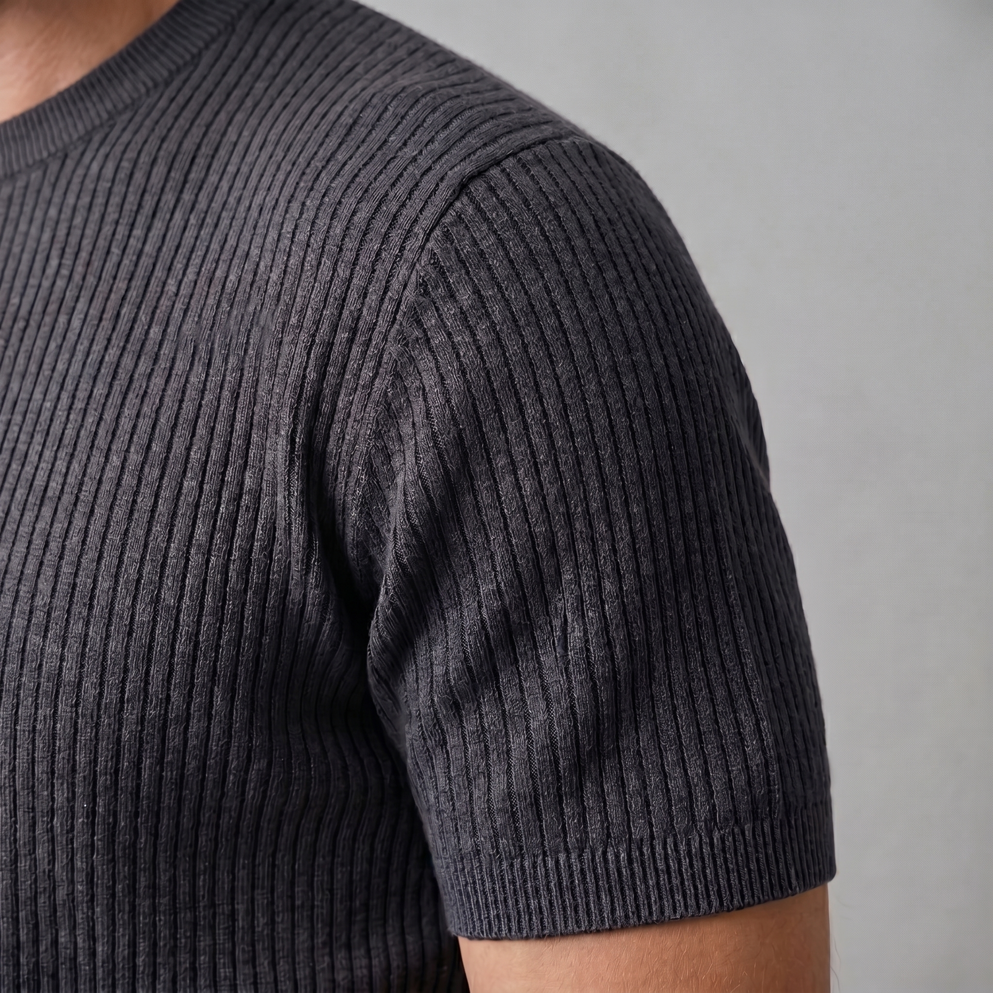 Camiseta de punto fino con cuello redondo