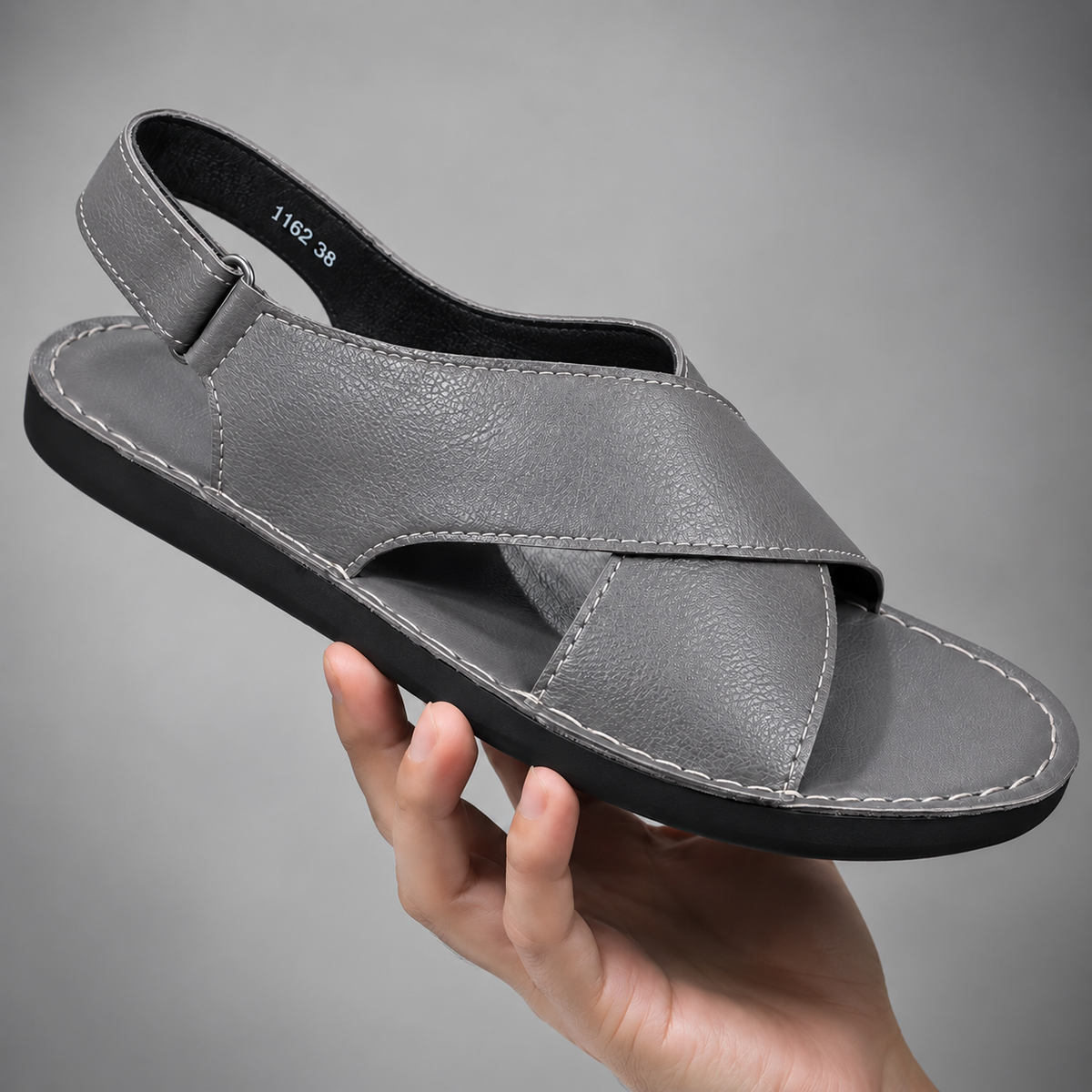 Sandálias masculinas de caminhada em couro com fechamento de velcro