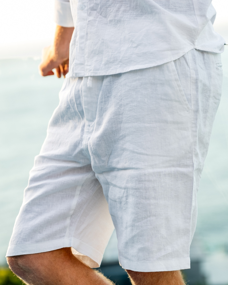 Shorts i linned med lige snit