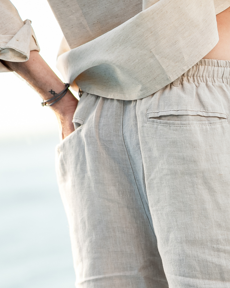 Shorts i linned med lige snit