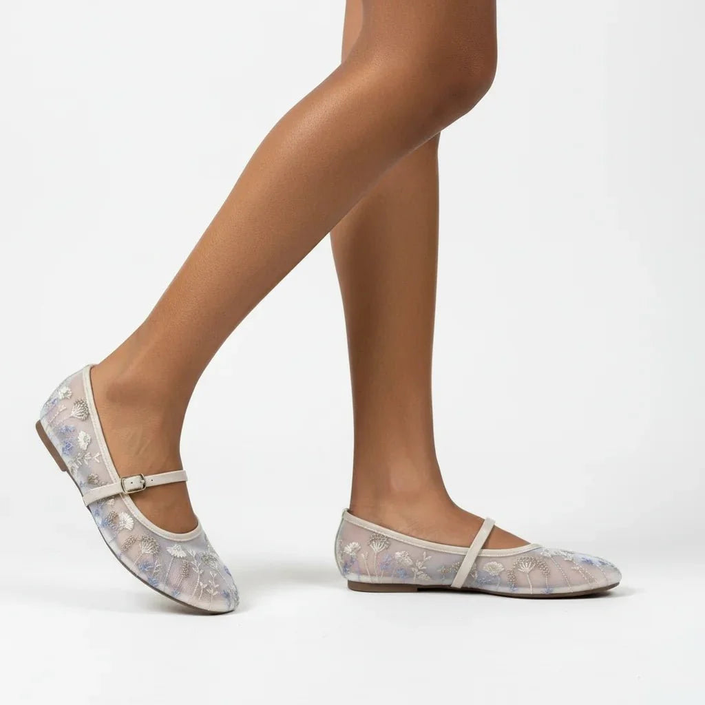Sapatos Mary Jane de Malha Bordada para Mulher com Tira de Fivela