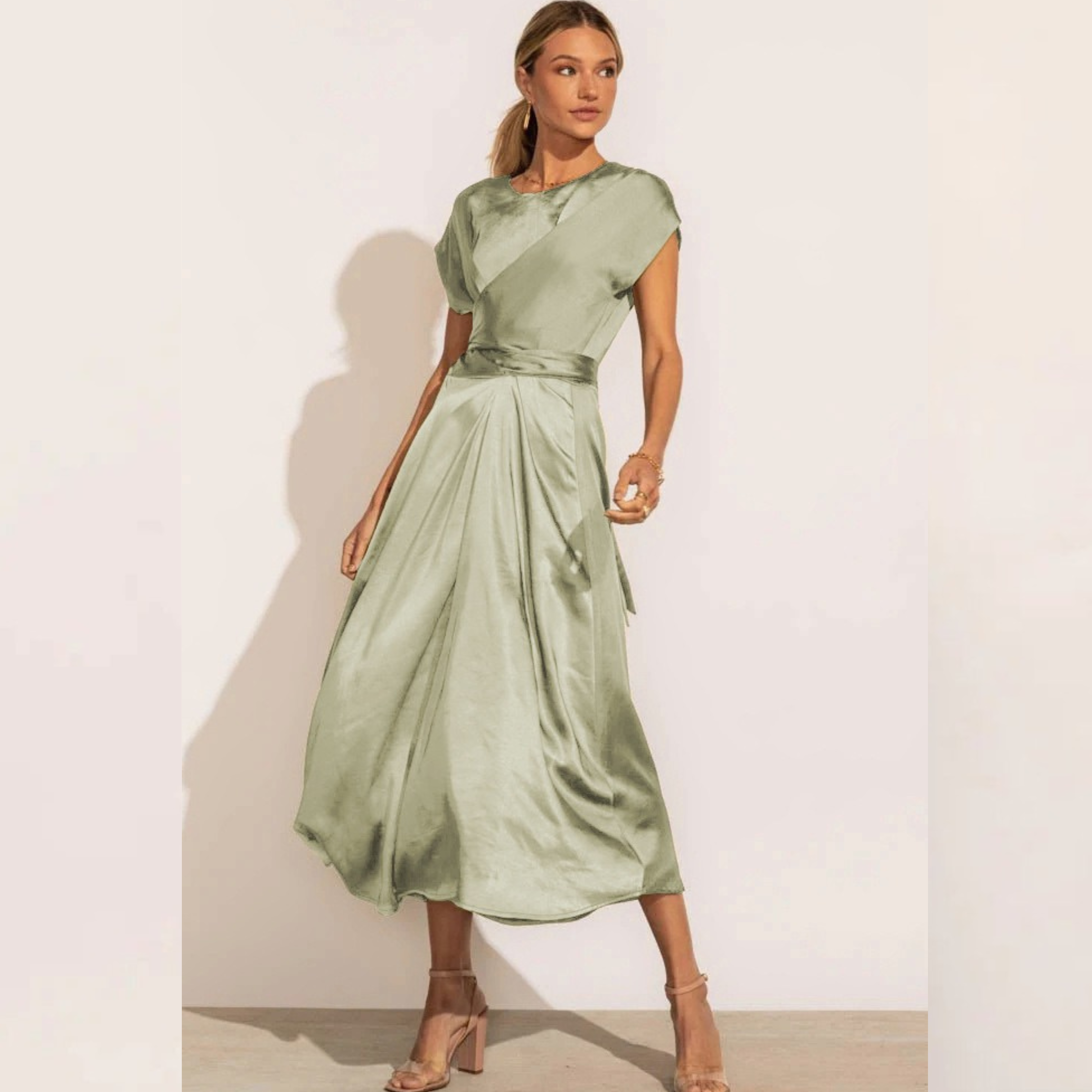 Robe Longue en Satin avec Col Rond et Détail Noué à la Taille pour Femme