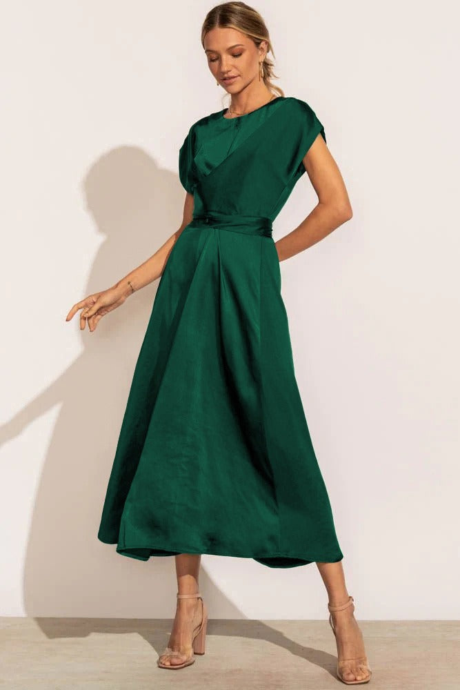 Robe Longue en Satin avec Col Rond et Détail Noué à la Taille pour Femme