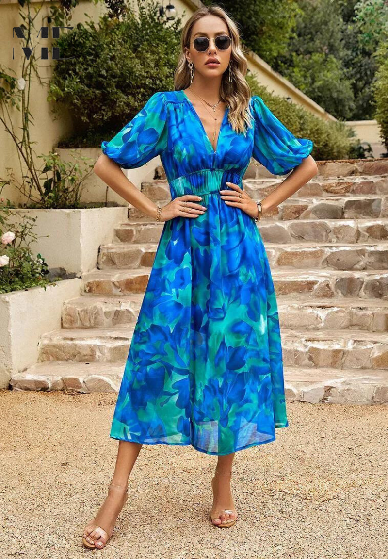 Robe mídi para mulher - corte trapézio com decote em V e estampa vegetal - férias